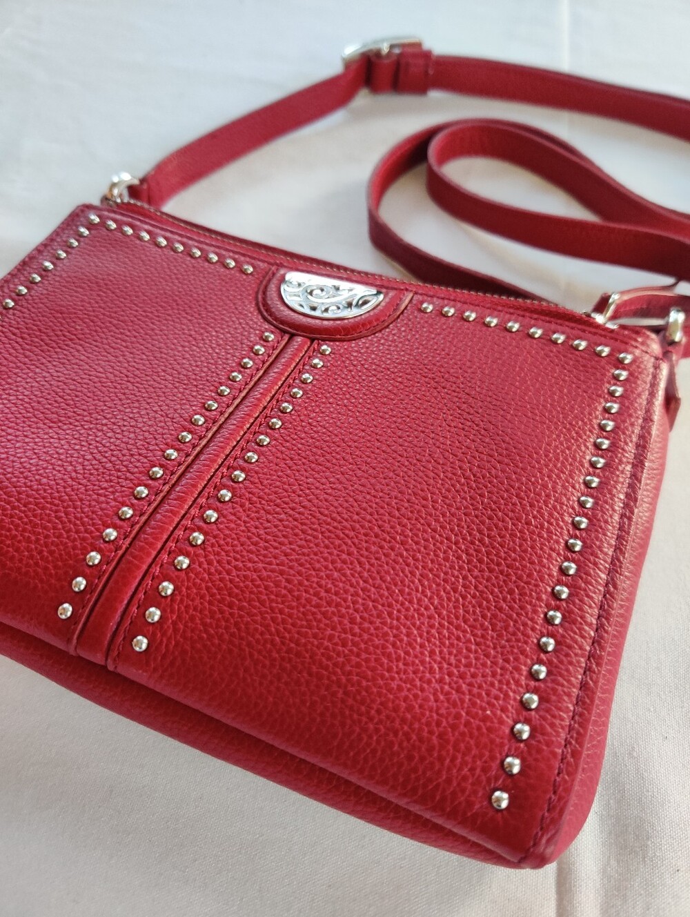 Brighton Red Pretty Toug Crossbody Shoulder Bag - Picture 2 of 10